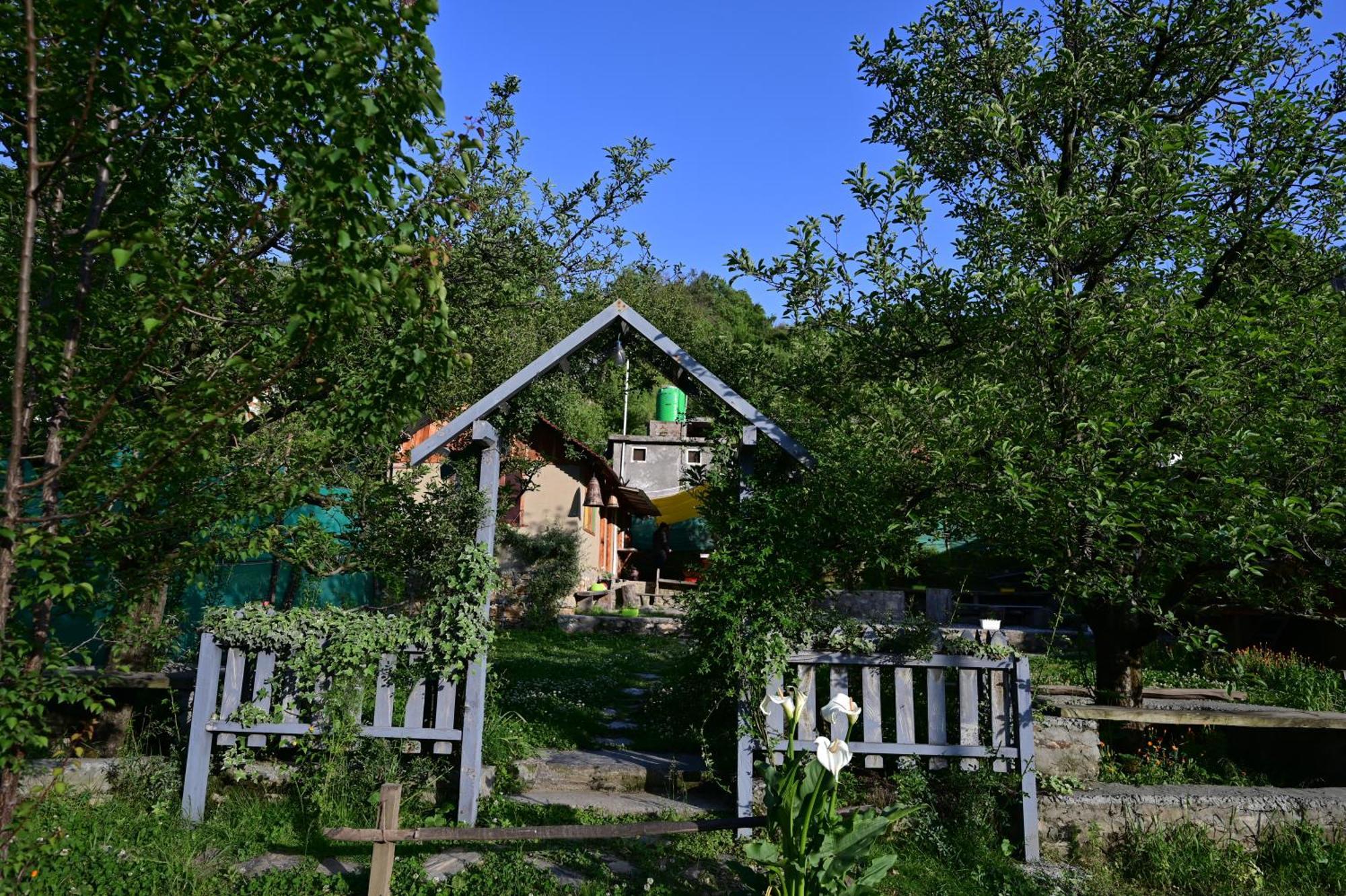 Himalayan Mud Resort Касоль Экстерьер фото