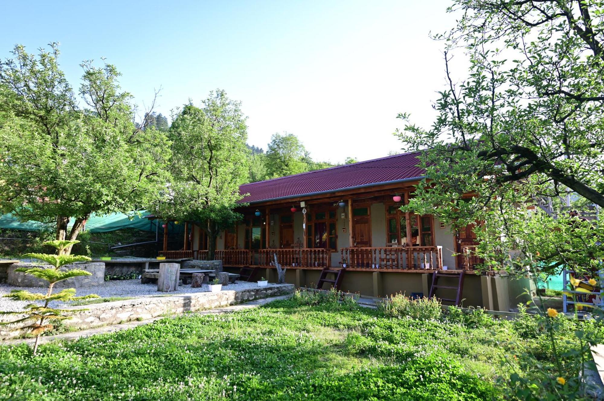 Himalayan Mud Resort Касоль Экстерьер фото