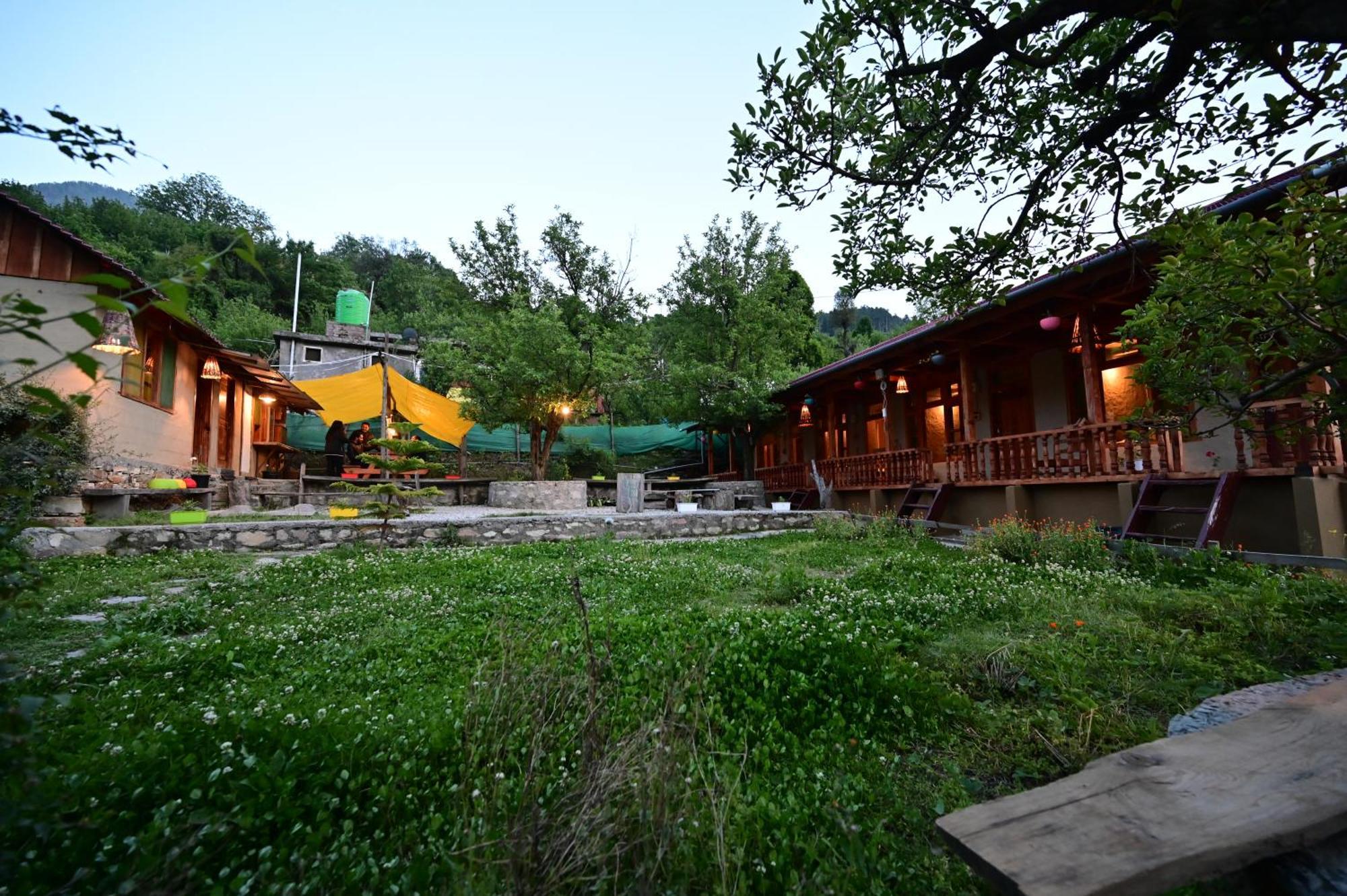 Himalayan Mud Resort Касоль Экстерьер фото
