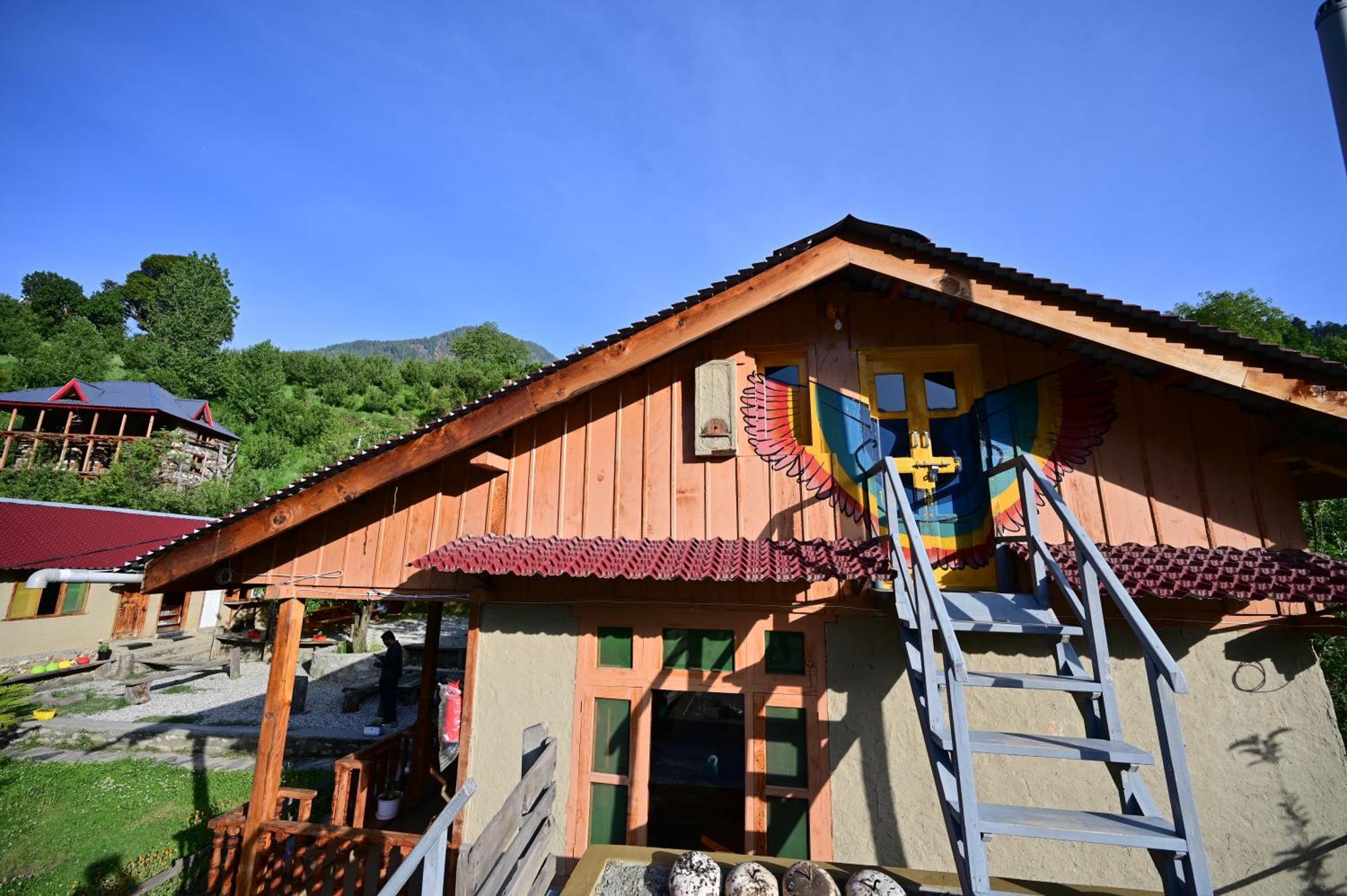 Himalayan Mud Resort Касоль Экстерьер фото