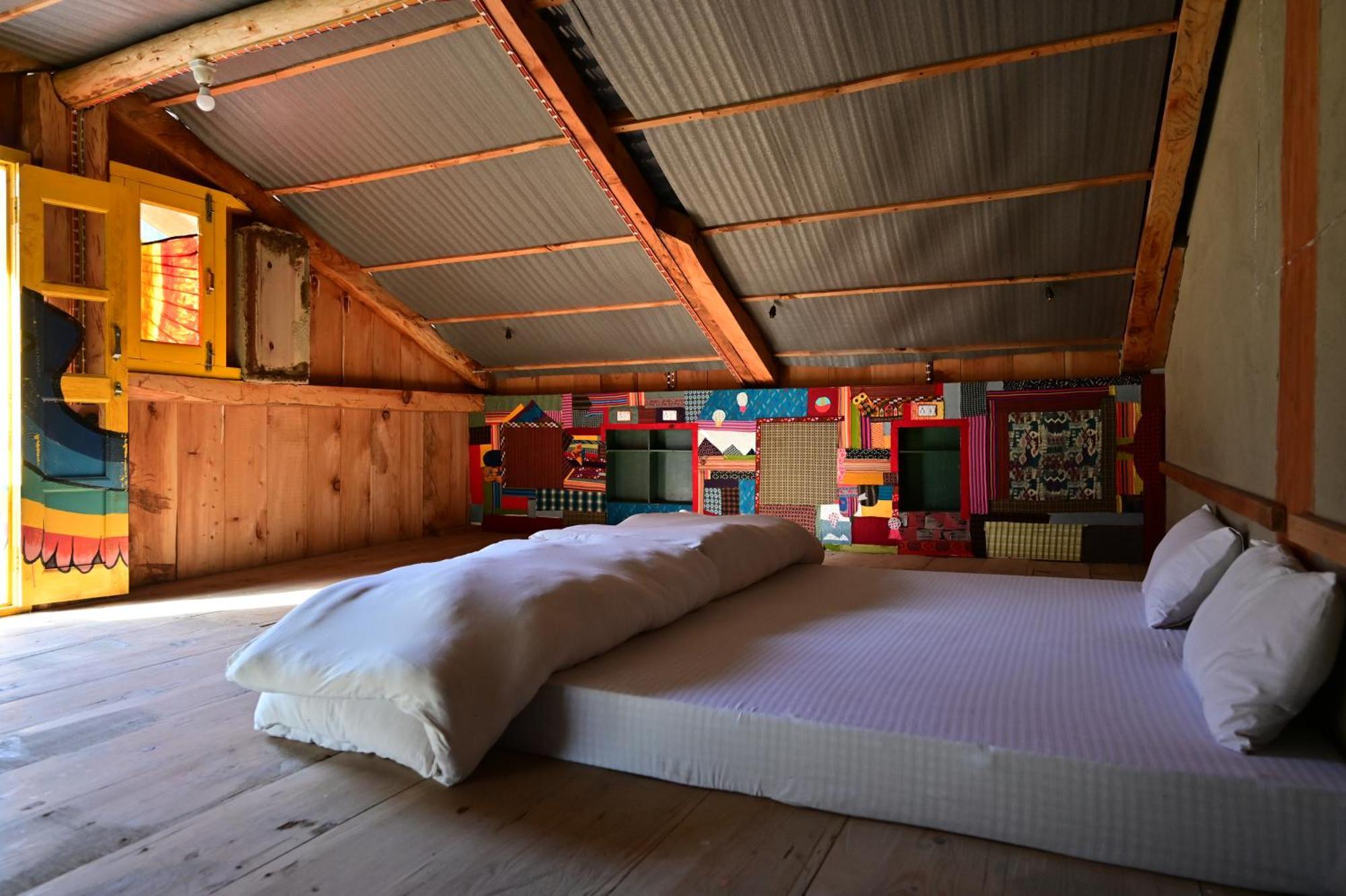 Himalayan Mud Resort Касоль Экстерьер фото